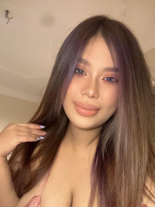 Experience Unforgettable Moments with Scarlett Blaze Tonight