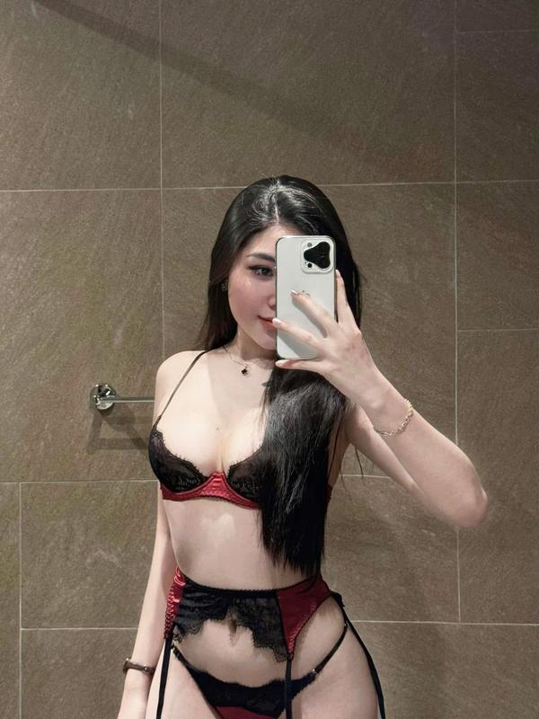 Experience Unforgettable Moments with Celine Hartmann by Your Side